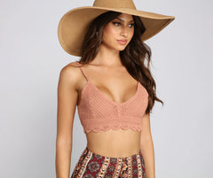 Casual-Chic Vibes Crochet Crop Top